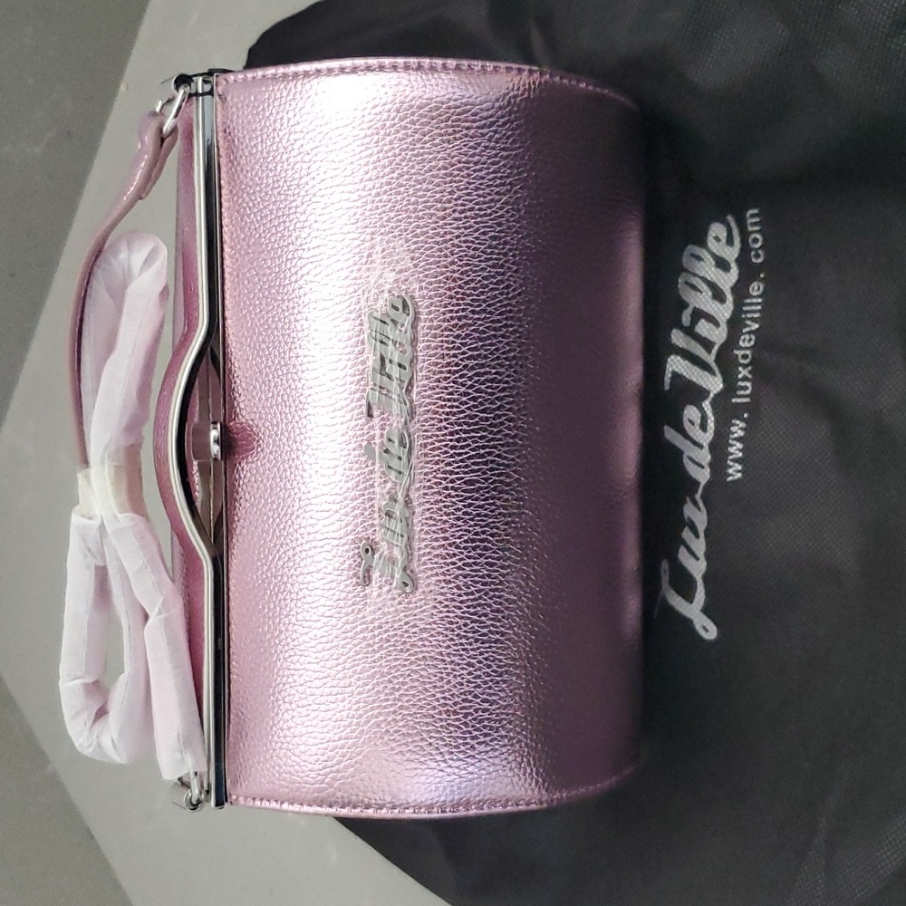 BRAND NEW LUX DE VILLE KISS LOCK